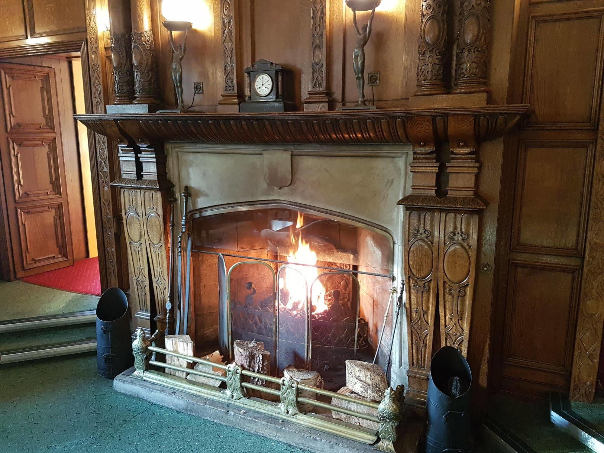 Petwood Hotel Удхол Спа Екстериор снимка