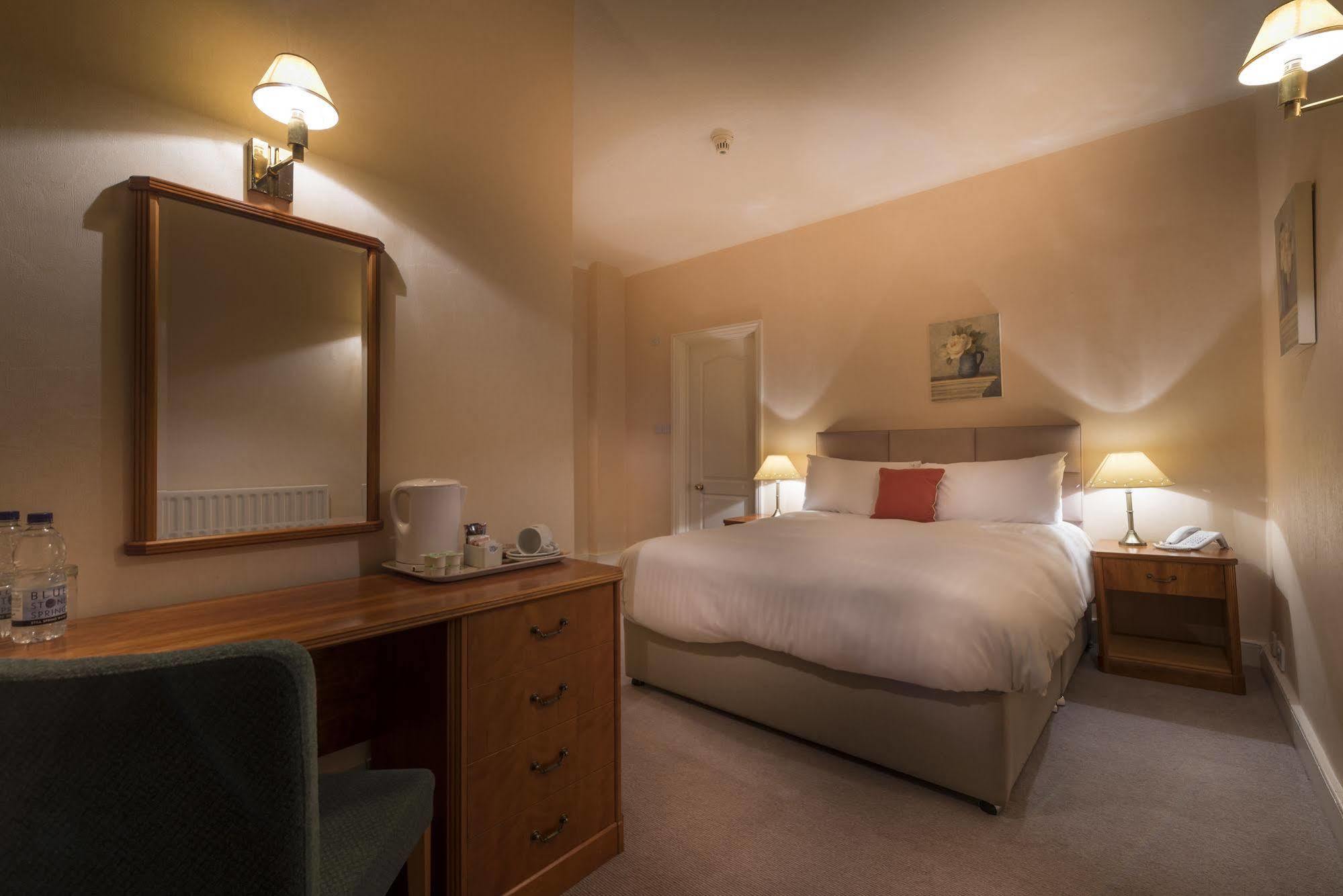 Petwood Hotel Удхол Спа Екстериор снимка